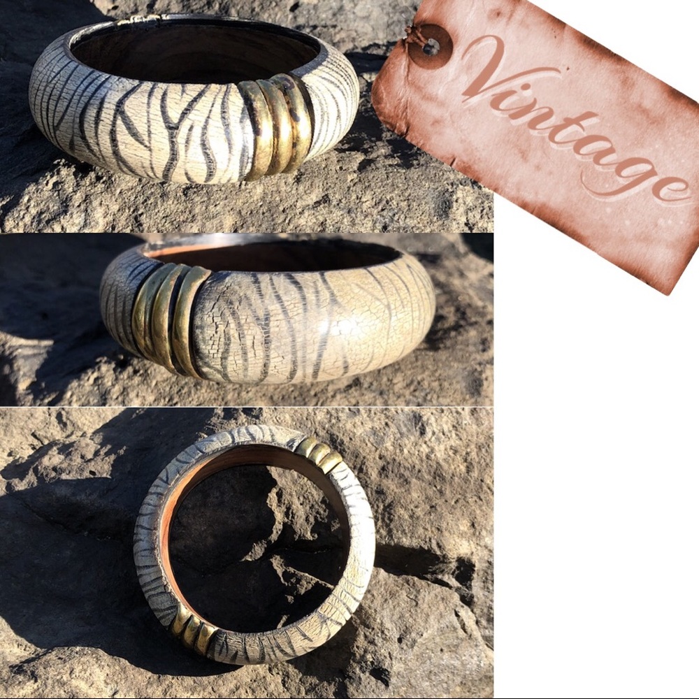 🦓 Vintage Solid Wood Animal Print bangle